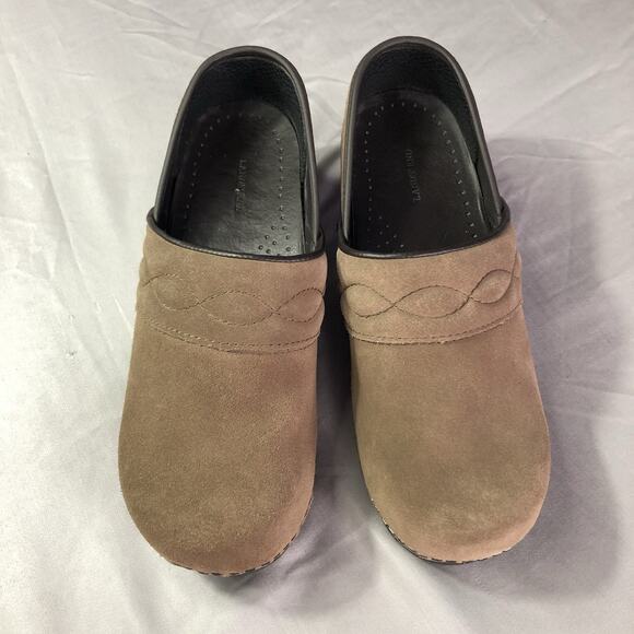Lands End Women's Slip On Shoes Size 8 Comfort Loafers Mocs Tan Suede Leather - Picture 10 of 10
